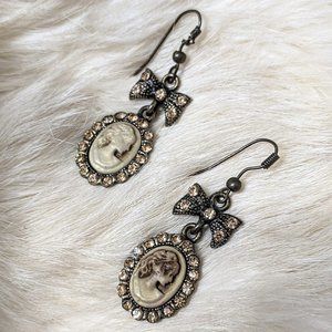 Antique Vintage Style Cameo Earrings